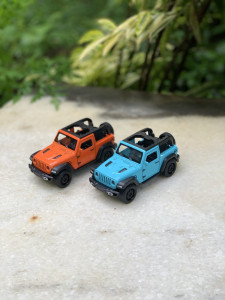 1:32 Scale Jeep Wrangler Rubicon - Metal Pull-Back Collectible, 2 Colors
