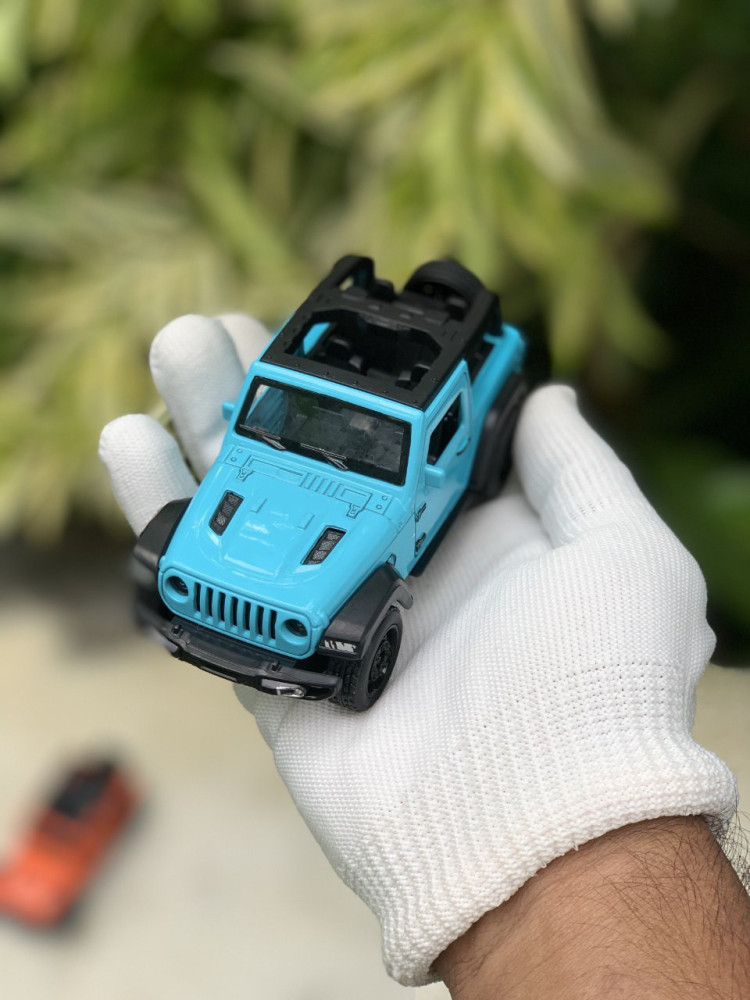 1:32 Scale Jeep Wrangler Rubicon - Metal Pull-Back Collectible, 2 Colors