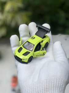 1:64 Bentley Continental GT3 - Mini Racer