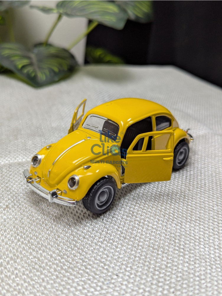Cruise in classic style with this Volkswagen Beetle vintage 1:43 Scale metal car