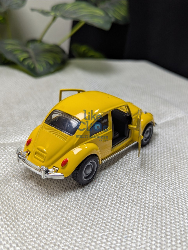 Cruise in classic style with this Volkswagen Beetle vintage 1:43 Scale metal car