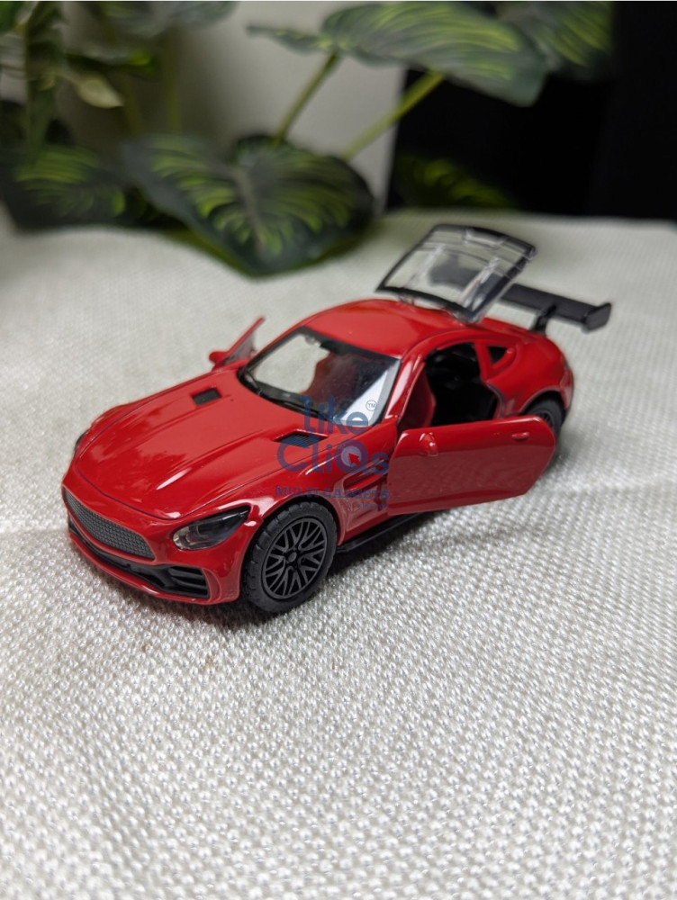 Own a piece of luxury with this 1:36 Mercedes-Benz AMG GT metal miniature