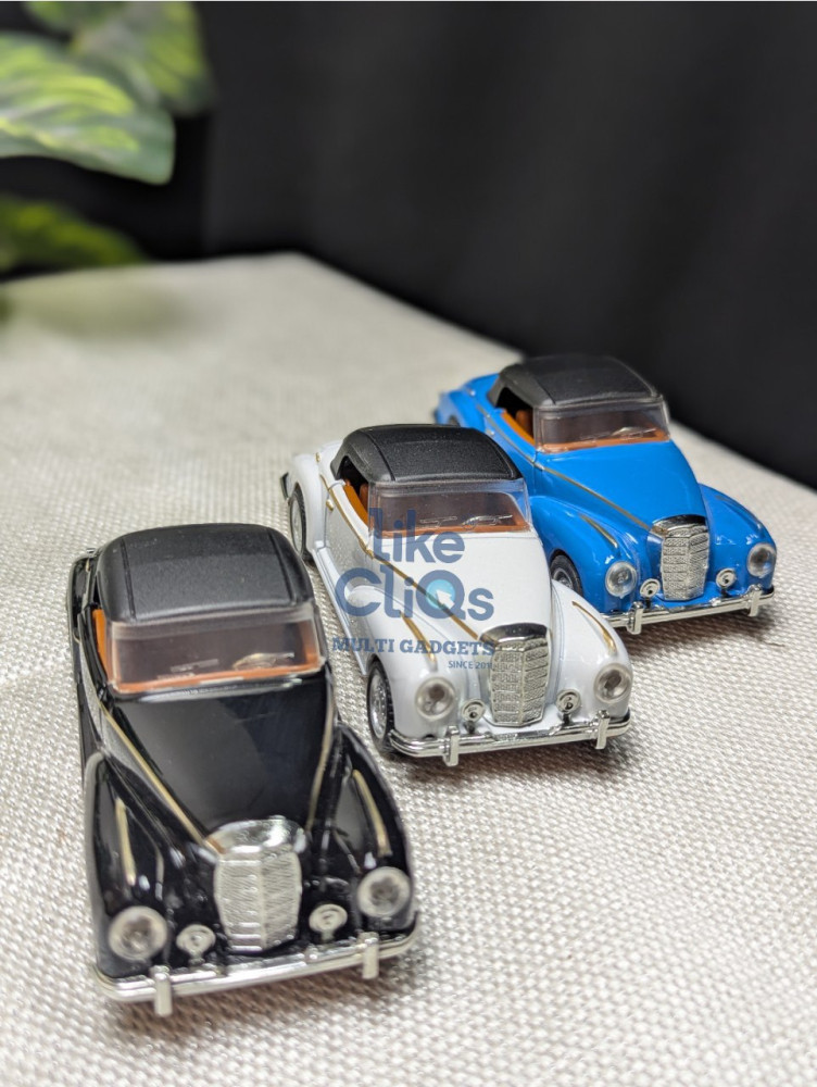 Cruise in classic luxury with the Mercedes-Benz 300S Cabriolet 1:32 scale miniature