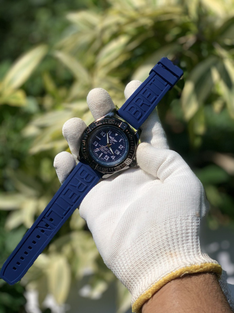 Stylish Breitin Analog Watch