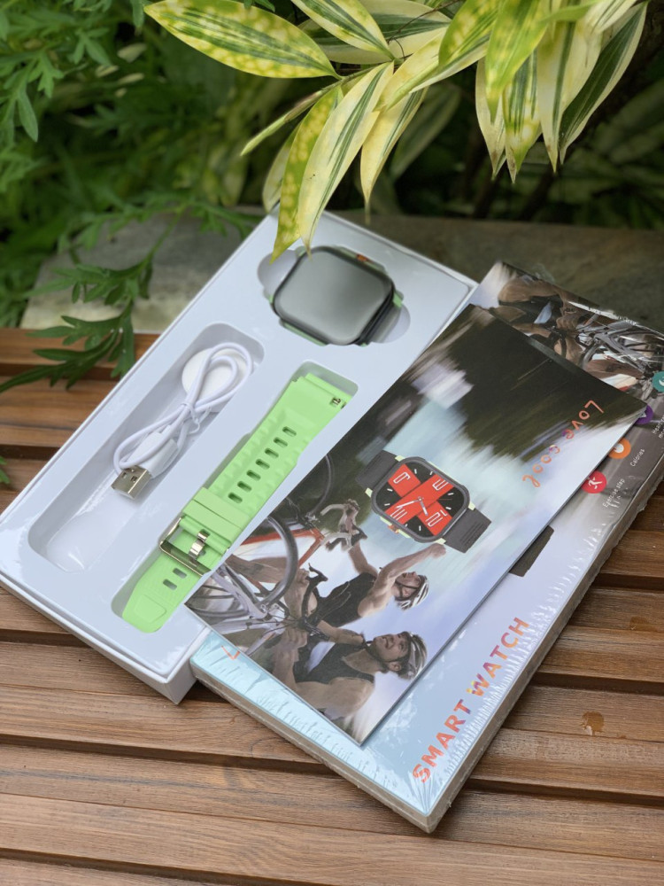 Lightweight Smart Watch - Premium Quality, Water-Resistant & Feature-Packed