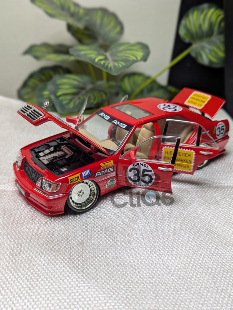 1:24 Scale Mercedes-Benz W140 - A Collector's Dream