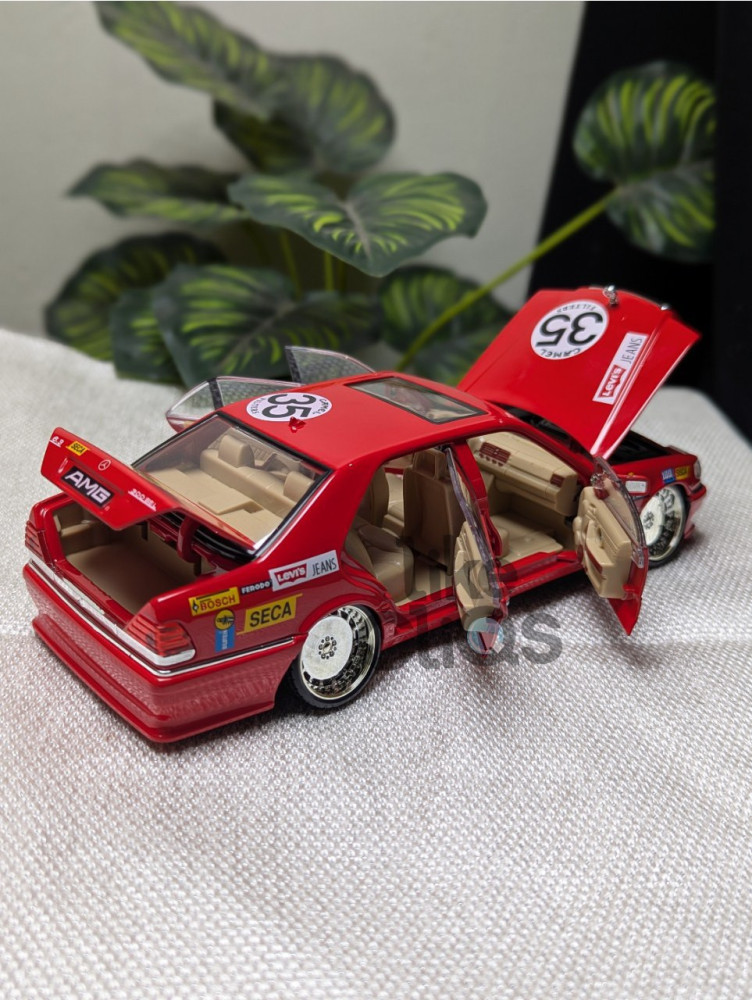 1:24 Scale Mercedes-Benz W140 - A Collector's Dream