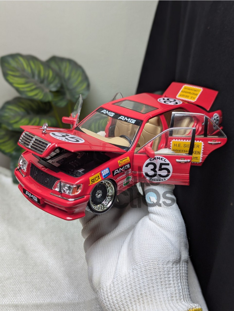 1:24 Scale Mercedes-Benz W140 - A Collector's Dream