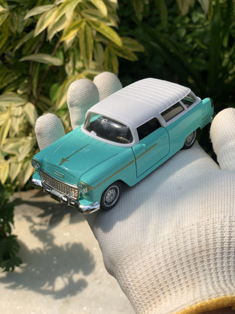 1:32 Classic Chevy Bel Air - Tri-Tone Treasure