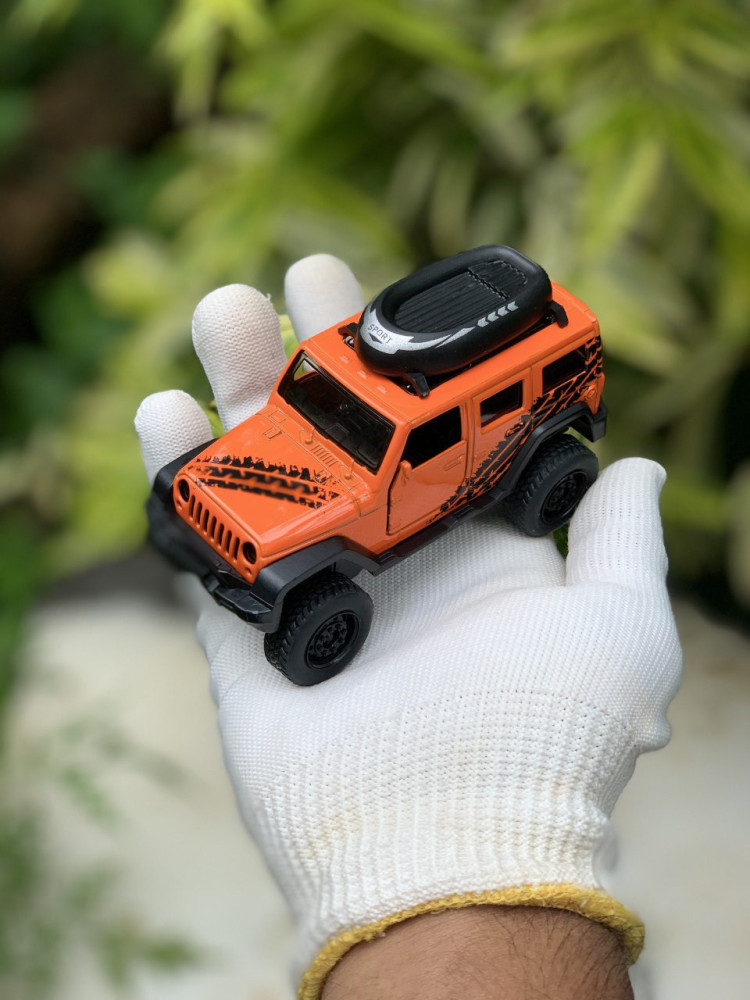 1:32 Modified Jeep Wrangler - Light Up the Trails