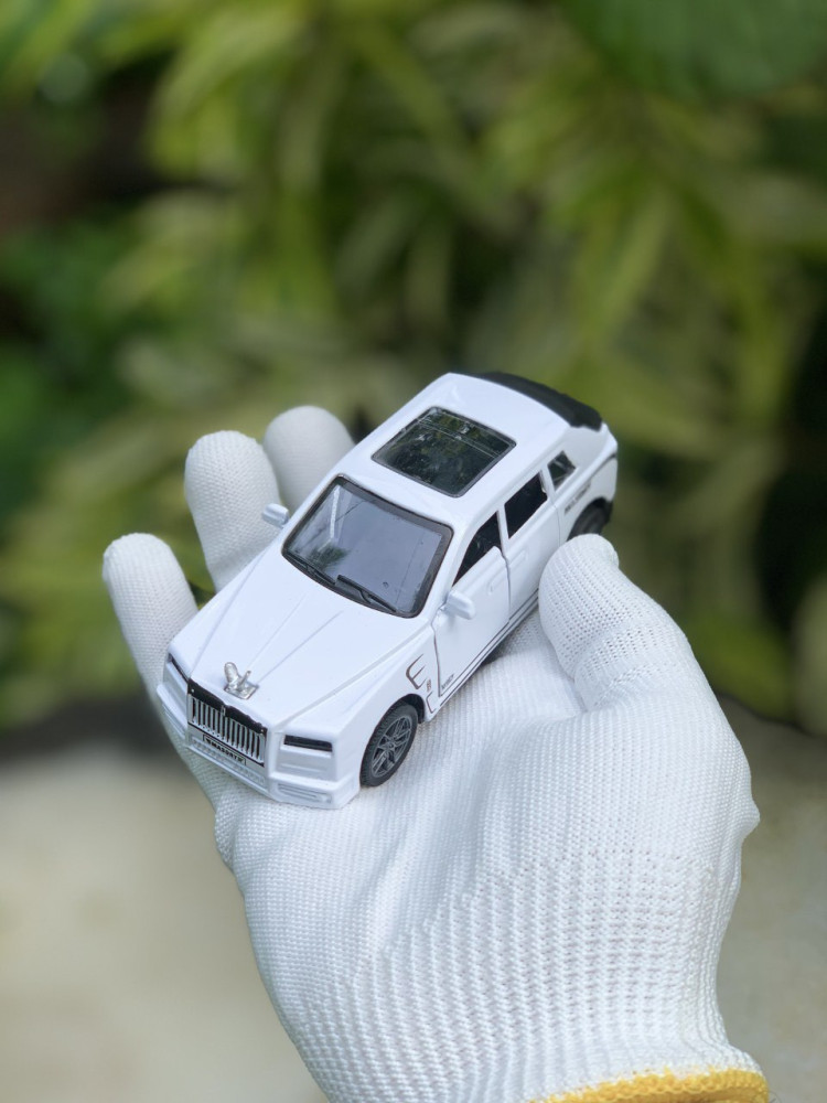 1:32 Rolls-Royce - Luxury with Lights & Sound