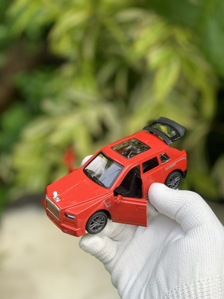 1:32 Rolls-Royce - Luxury with Lights & Sound