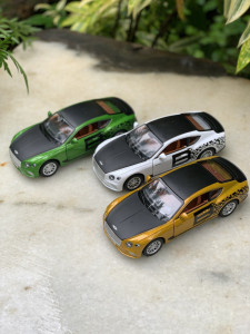 1:24 Bentley GT 370 - Luxury Collector's Dream