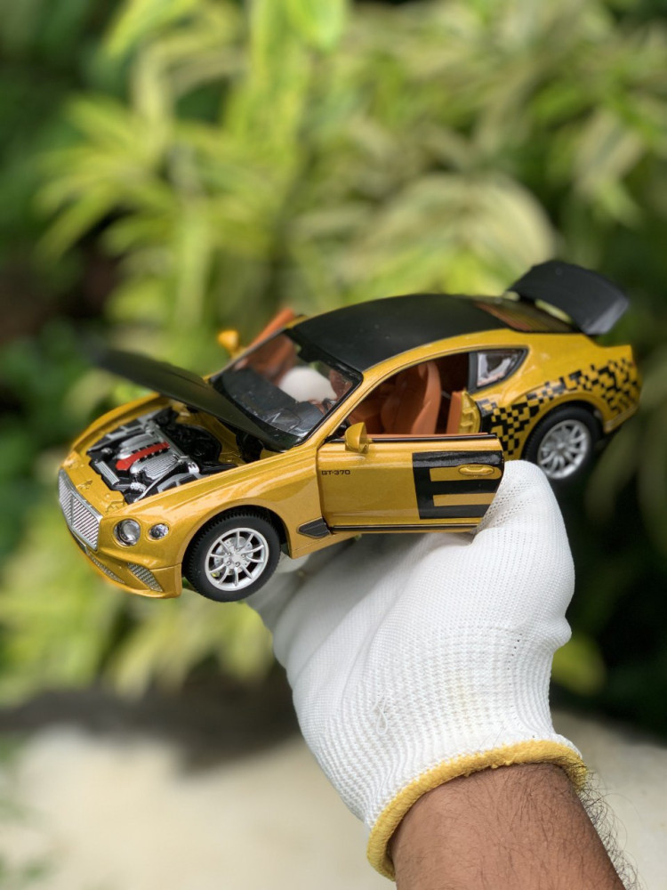 1:24 Bentley GT 370 - Luxury Collector's Dream