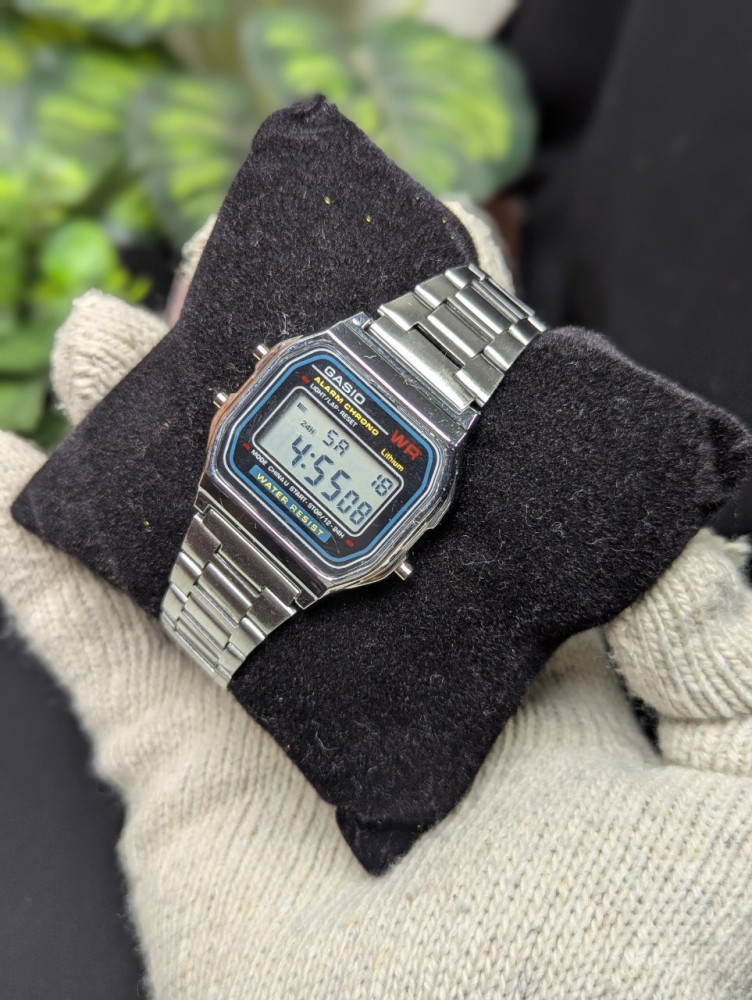 GASIO: Retro Vibes, Modern Tech! ⌚️