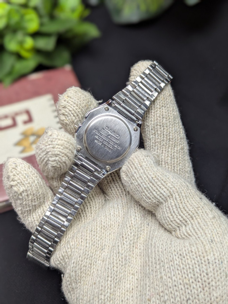 GASIO: Retro Vibes, Modern Tech! ⌚️