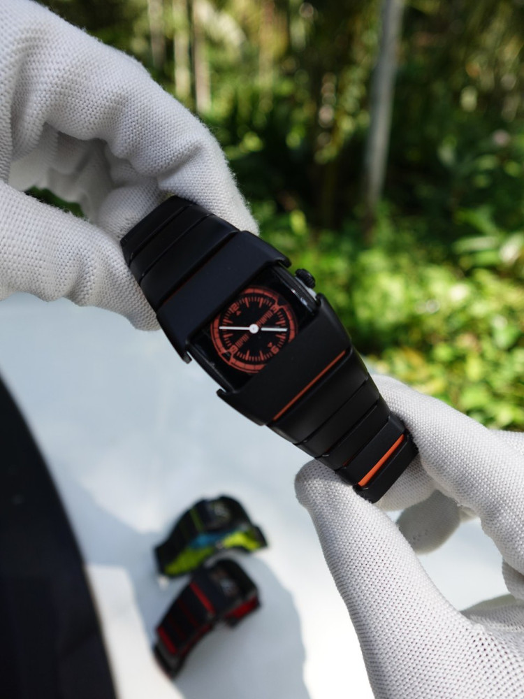 Trending Watch Combo: D-Line Analog Watch & Leather Wallet