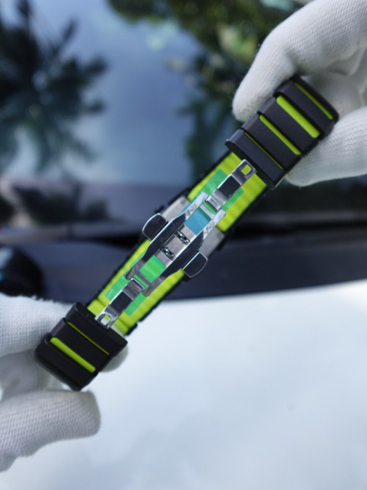 Trending Watch Combo: D-Line Analog Watch & Leather Wallet