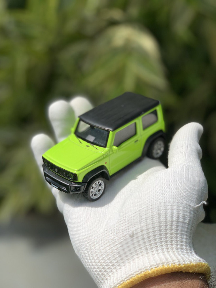 1:36 Suzuki Jimny - Authentic Off-Road Fun