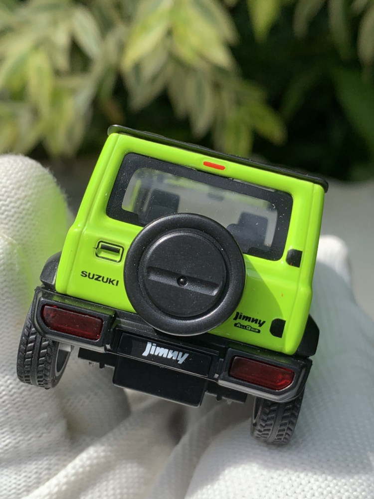 1:36 Suzuki Jimny - Authentic Off-Road Fun
