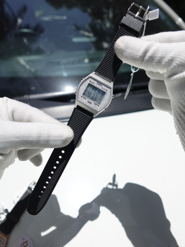 Girls' Digital Watch: Classic Design & Premium Quality