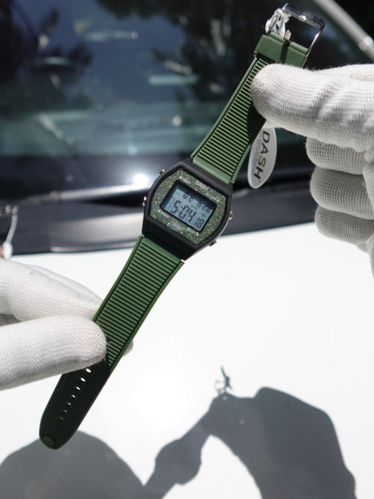 Girls' Digital Watch: Classic Design & Premium Quality