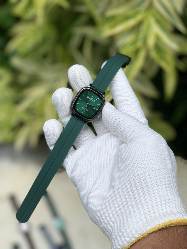 Gasiq: Stylish Oval Dial Analog Watches