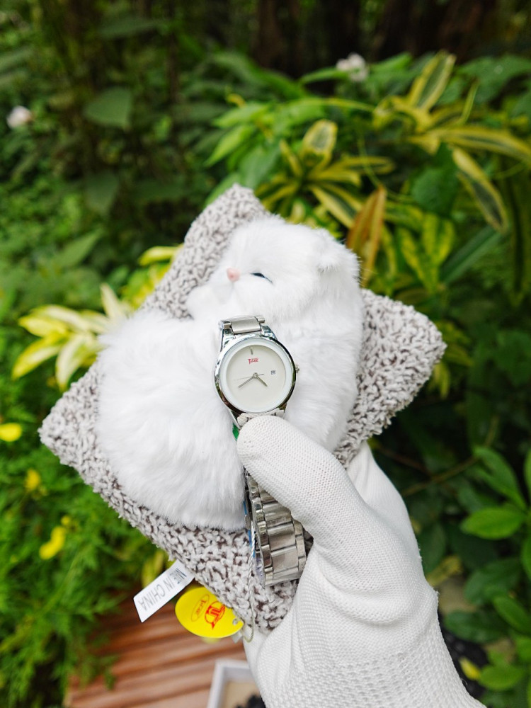 Trending Special Combo - Premium Girls' Chain Watch with a Sleeping Cat Toy