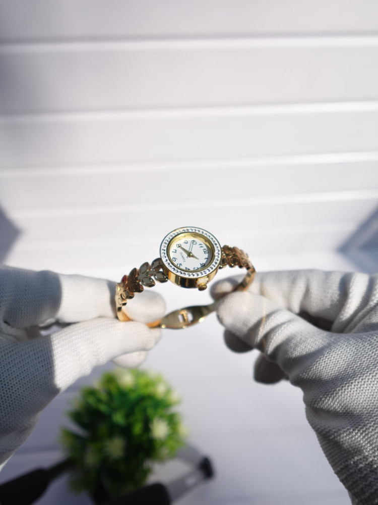 Anti-Tarnish Luxury Bracelet Watch for Girls