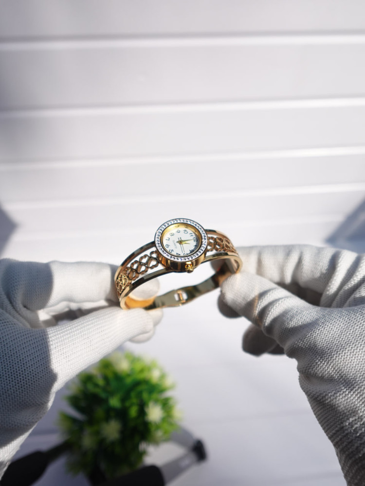 Anti-Tarnish Luxury Bracelet Watch for Girls