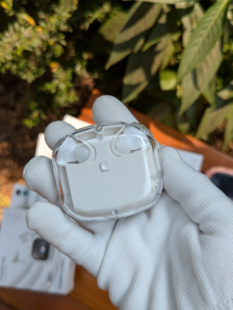 Experience immersive audio with the UltraPods Air Max