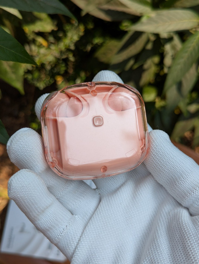 Experience immersive audio with the UltraPods Air Max