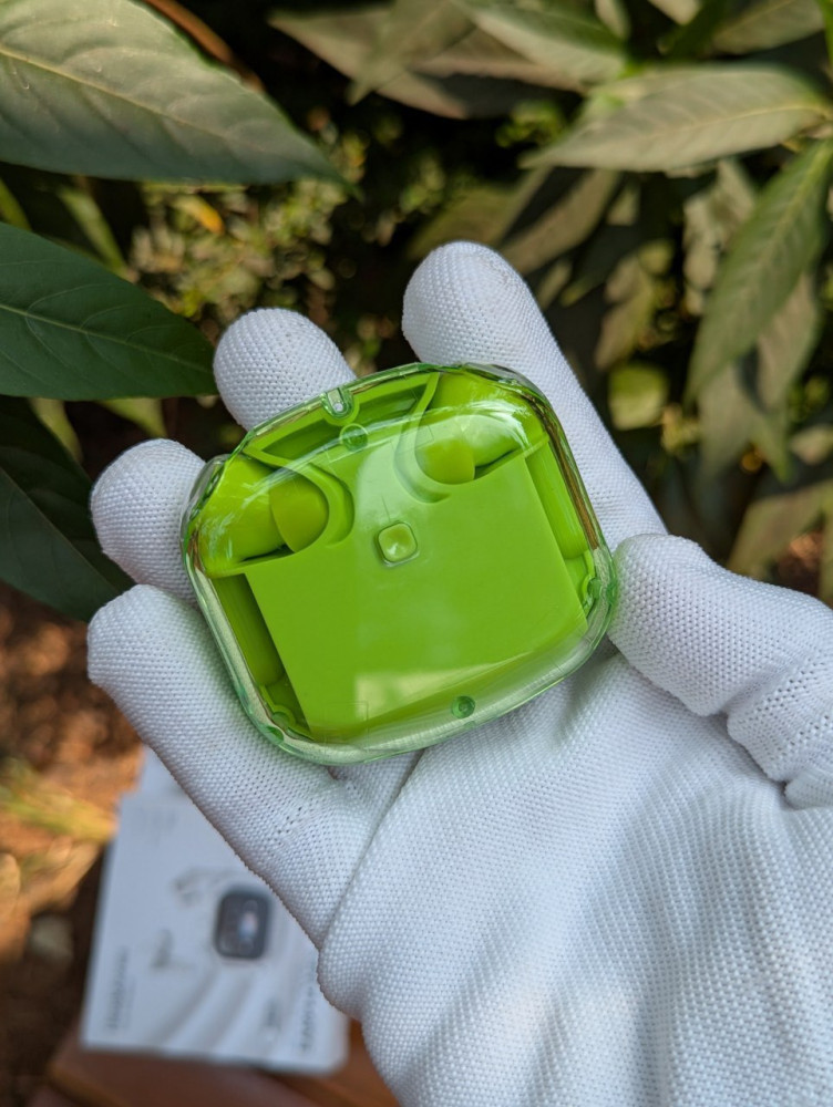 Experience immersive audio with the UltraPods Air Max