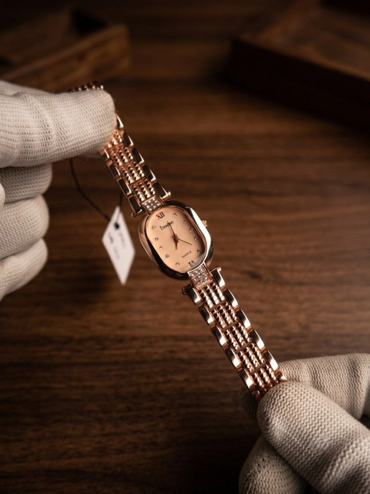 Ultimate Luxury Combo: Premium Timelee Watch & Anti-Tarnish Heart Necklace Set
