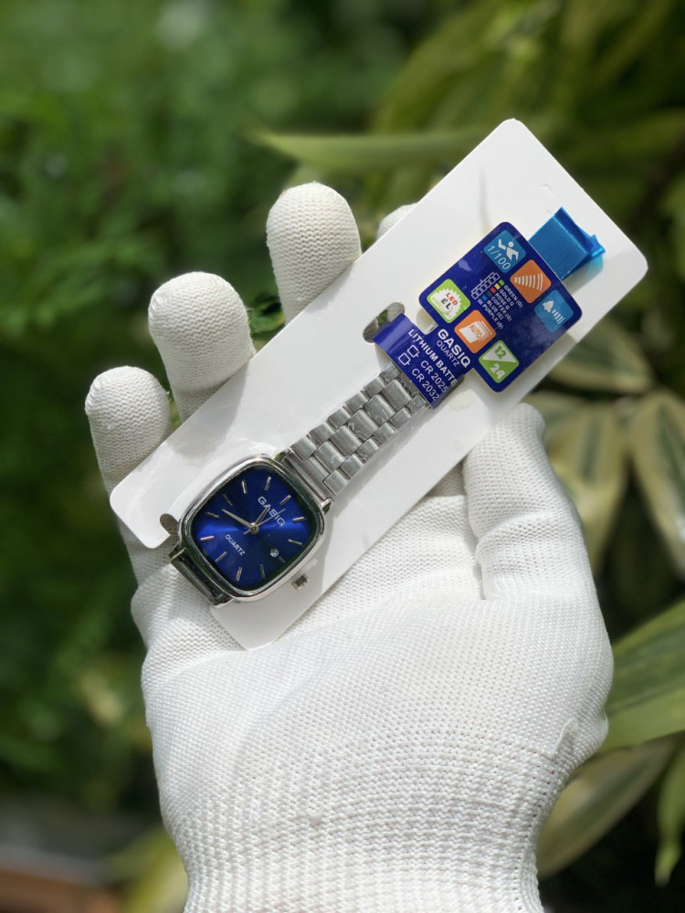 Gasiq Vintage Small Dial Watch - Oval Shape, Date and Girls' Favorite, silver