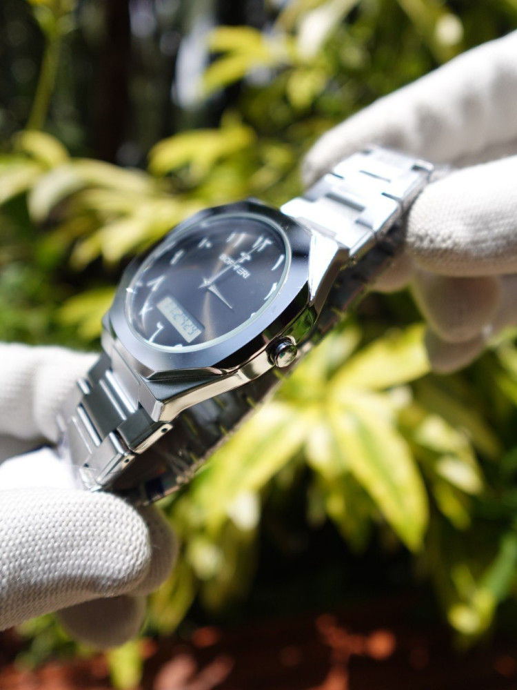 Bophieri Premium Watch: Analog, Digital, and Arabic Numbers