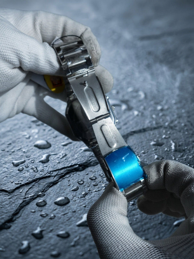 Elevate Your Wrist Game: Two Time Premium Square Dial Watch
