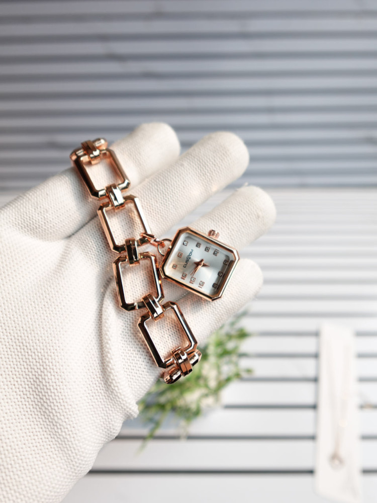 Timeless Elegance: Custom Bracelet Watch & Anti-Tarnish Necklace Combo