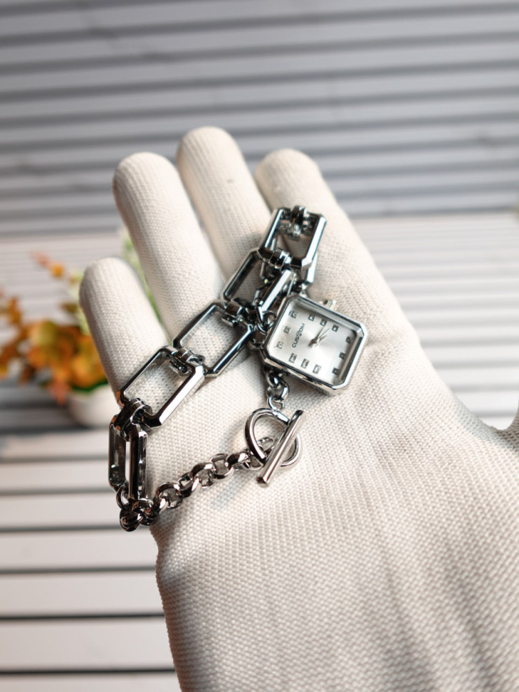 Timeless Elegance: Custom Bracelet Watch & Anti-Tarnish Necklace Combo