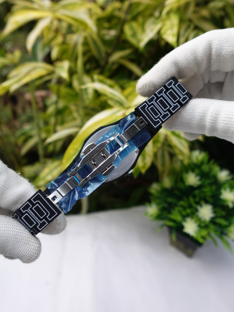 Trending Sketch Watch & Gents Chain Combo