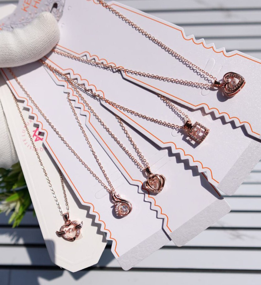 The Ultimate Surprise: Elegant Bracelet Watch & Premium Necklace Combo