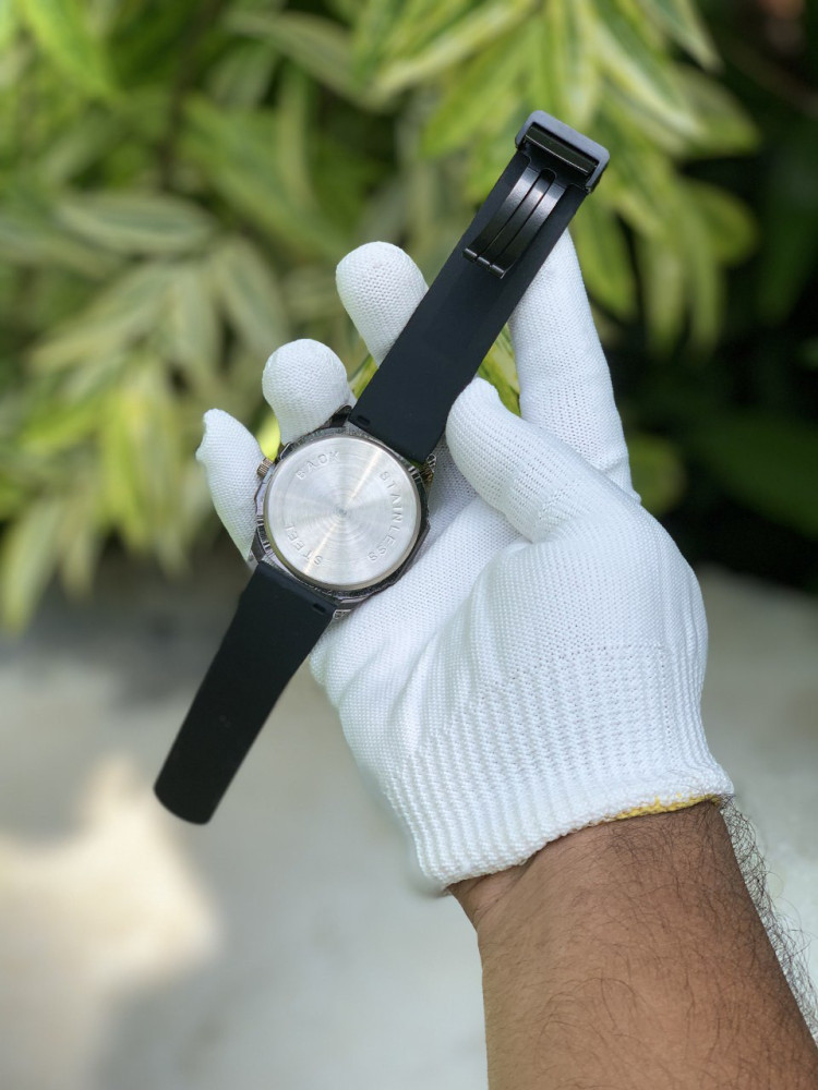 CAOMI New Arrival Premium Analog Watch - Magnetic Lock & Date