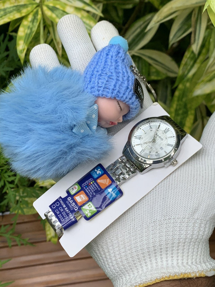 Gasiq Girls' Analog Watch - Premium, Classic & Surprise Gift,Silver