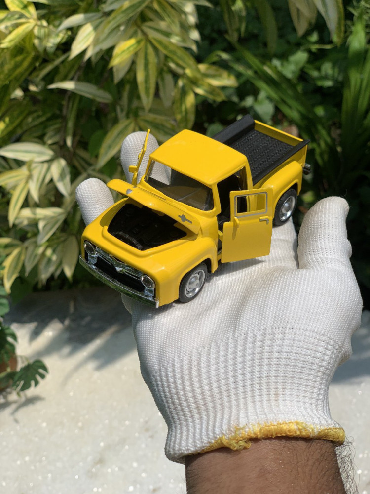 1:32 Ford F100 - Classic Colors