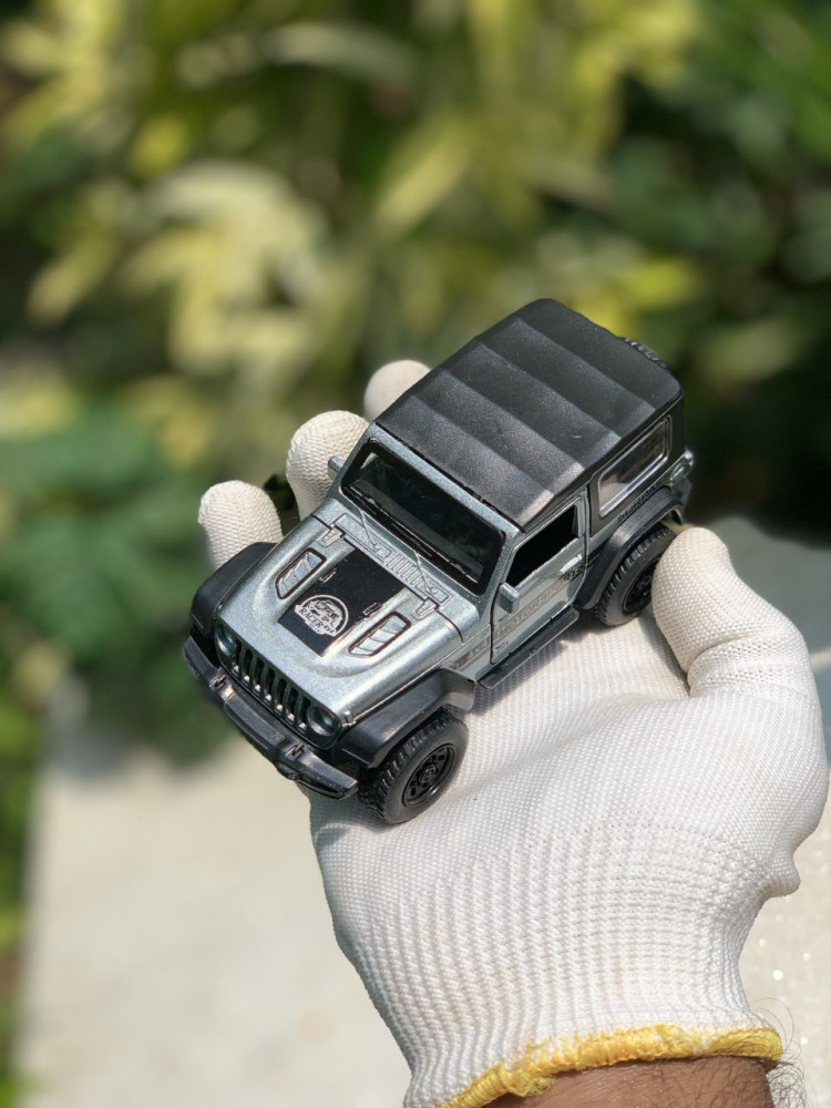 1:32 Jeep Wrangler - Triple the Adventure