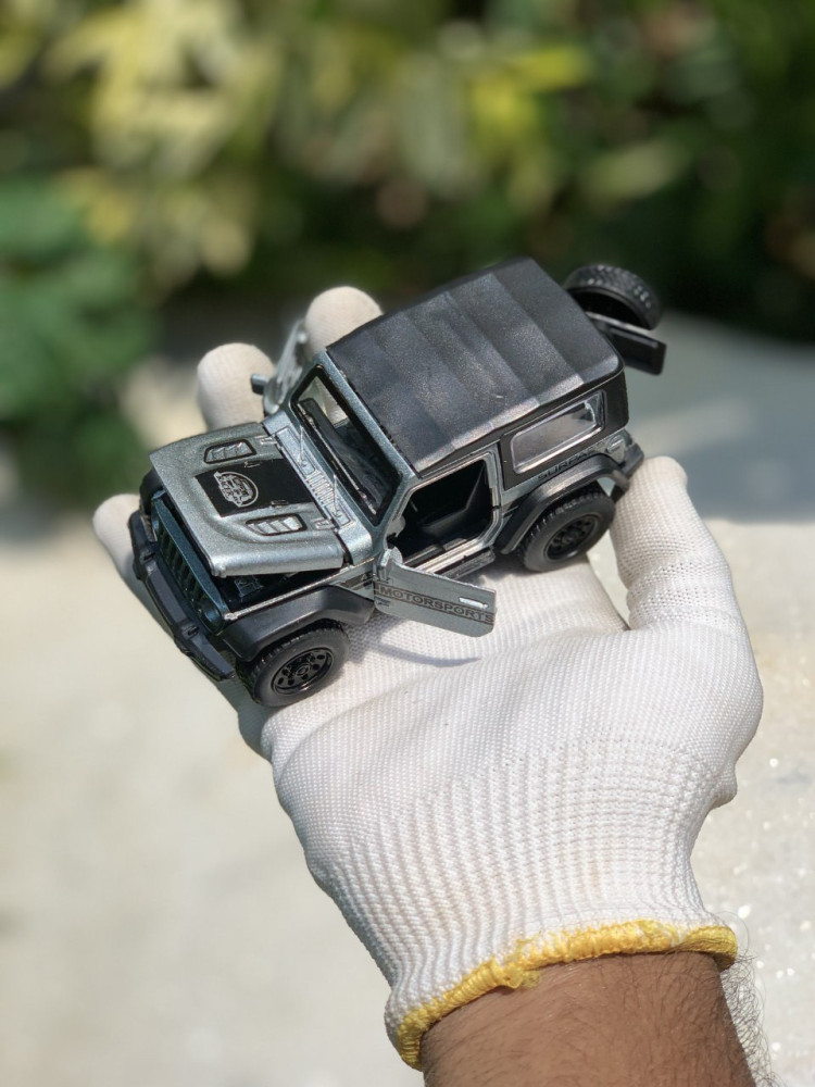 1:32 Jeep Wrangler - Triple the Adventure