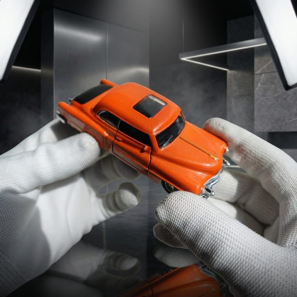 Classic Vintage Luxury: 1:36 Scale Cadillac Diecast Miniature Car Retro Sunset Orange