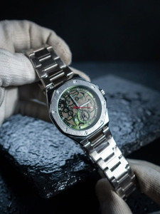 Elevate Your Style: Premium V9 Collection Skeleton-Dial Luxury Watch