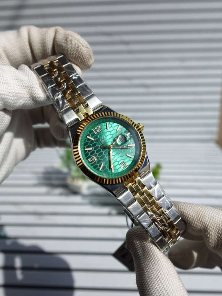 Luxury Dual-Tone Emerald Green Watch for Men – The Ultimate Power Statement
