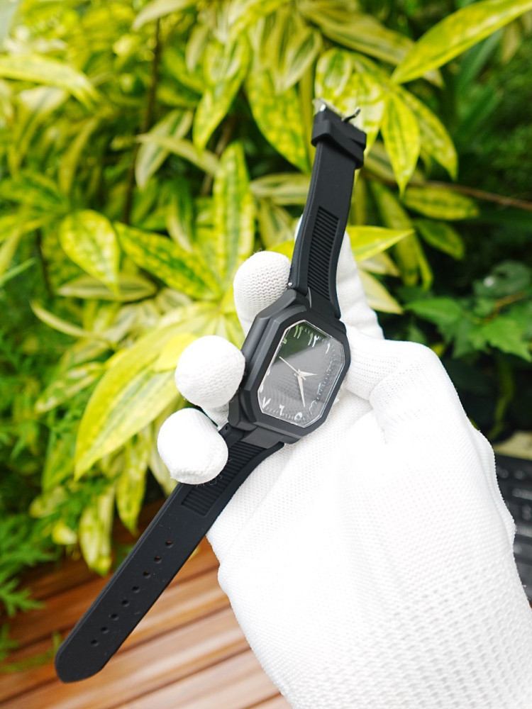 Trending Analog Watch - Unique Arabic Design with Premium Silicone Strap